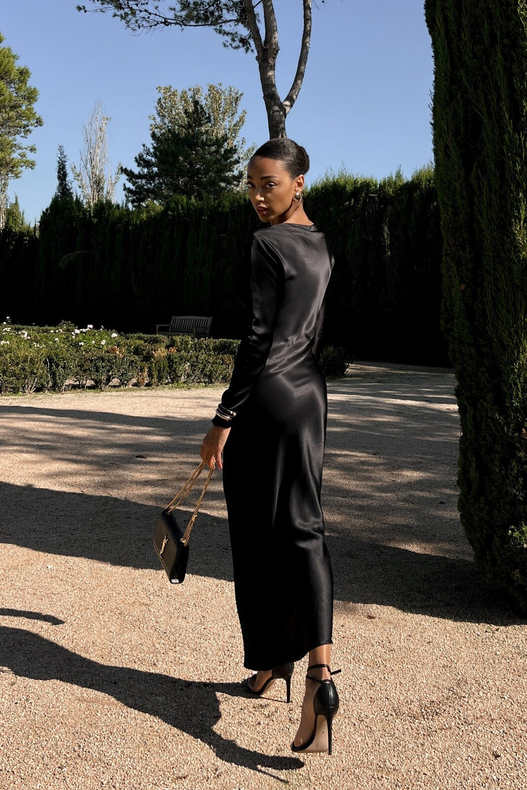 VESTIDO LONGO PRETO DECOTE BARCO