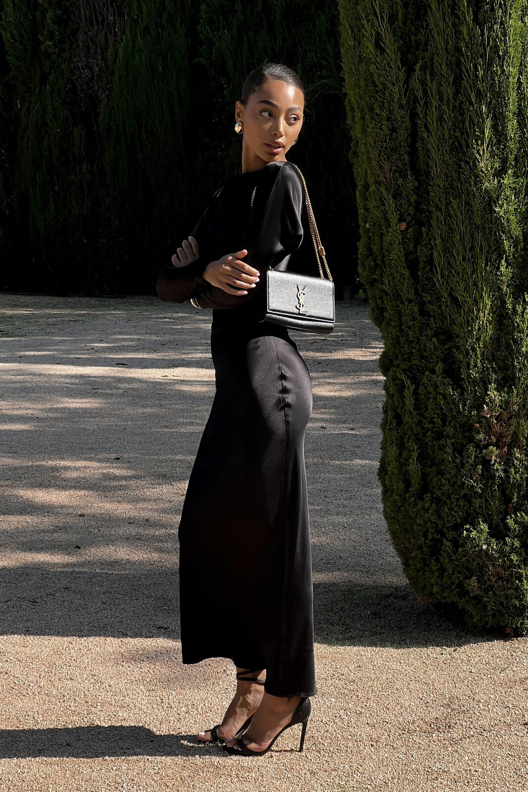 VESTIDO LONGO PRETO DECOTE BARCO