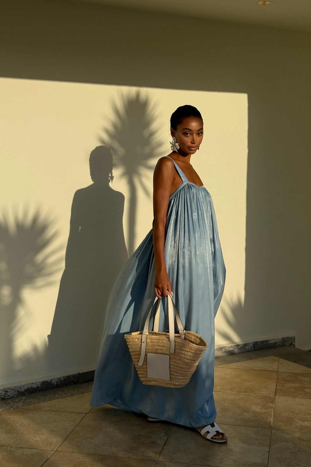 VESTIDO LONGO AZUL ACETINADO COSTAS ABERTAS