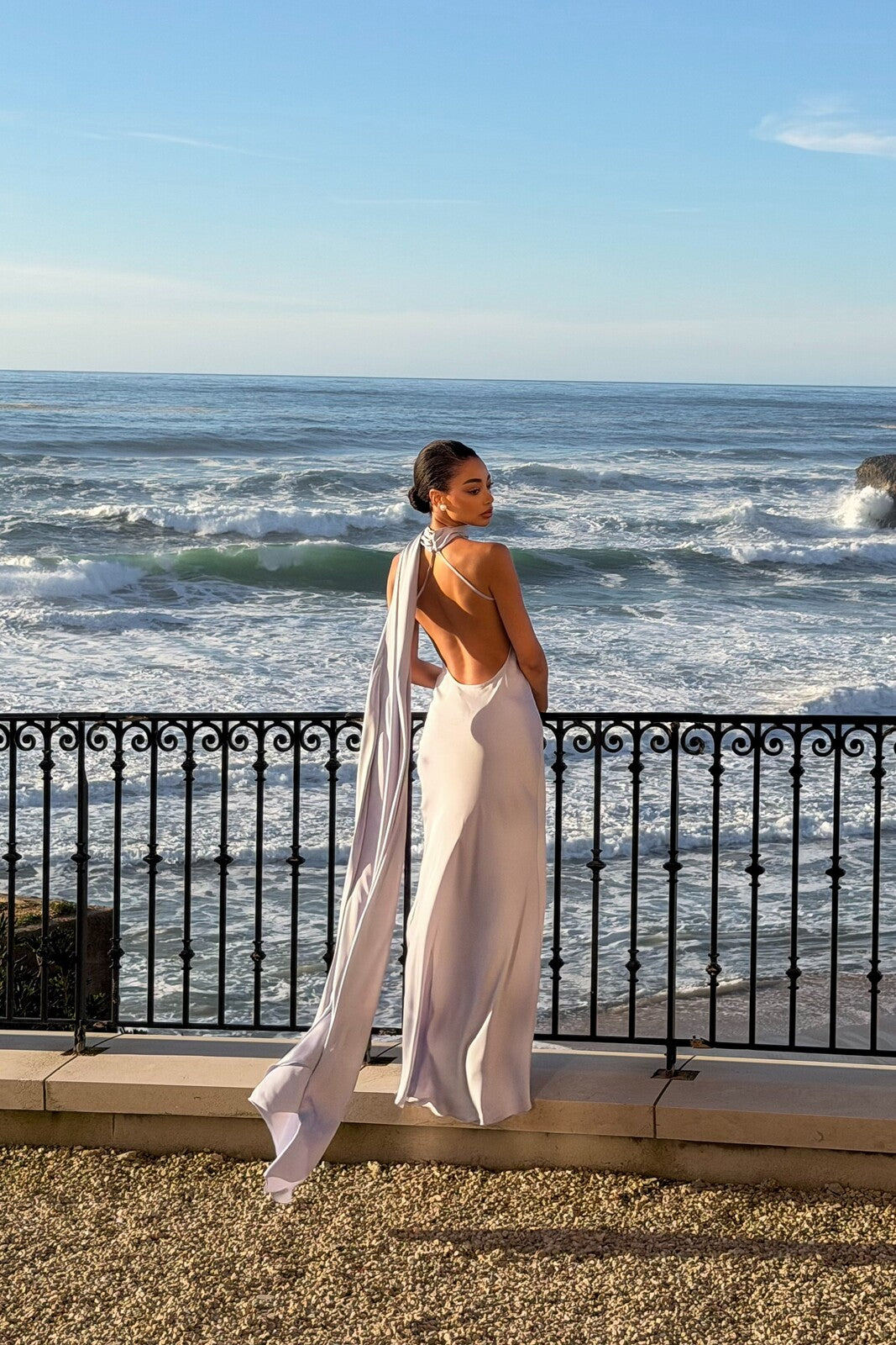 VESTIDO COMPRIDO LAVANDA CLARO COM CAPA