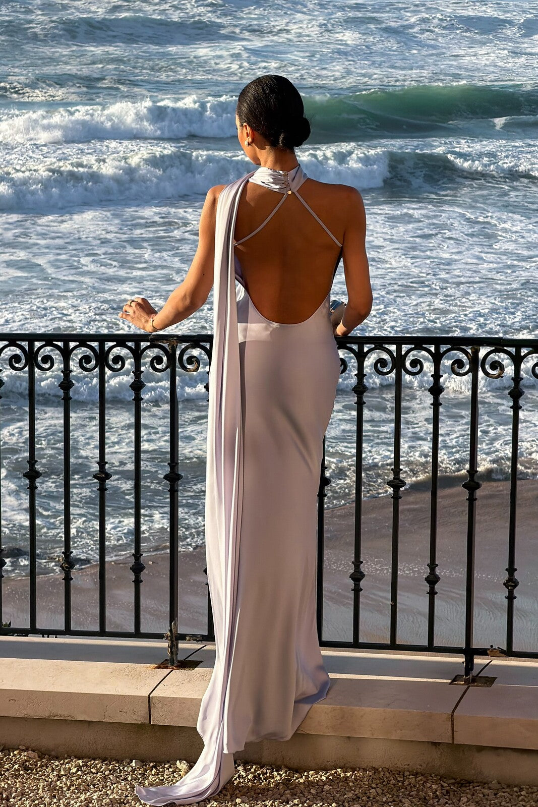VESTIDO COMPRIDO LAVANDA CLARO COM CAPA