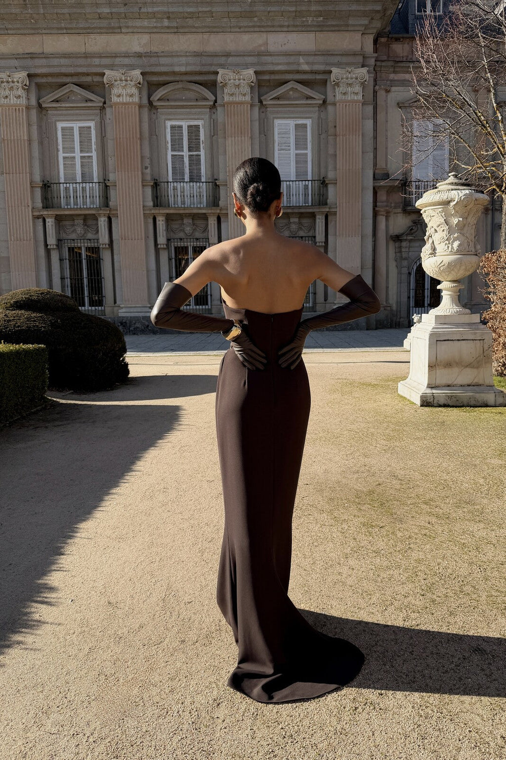 VESTIDO CASTANHO ASSIMÉTRICO