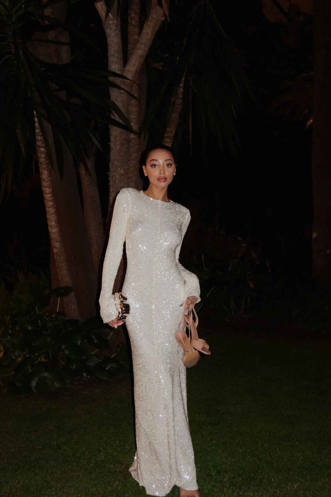 VESTIDO LANTEJOULA PÉROLA MANGA COMPRIDA