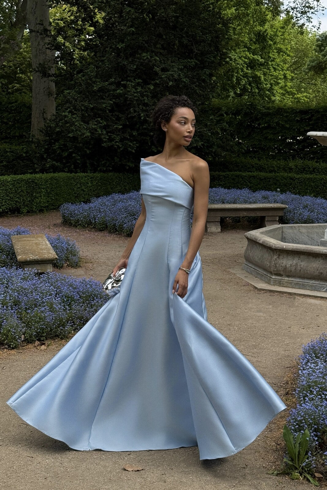 VESTIDO MIKADO AZUL CLARO COMPRIDO