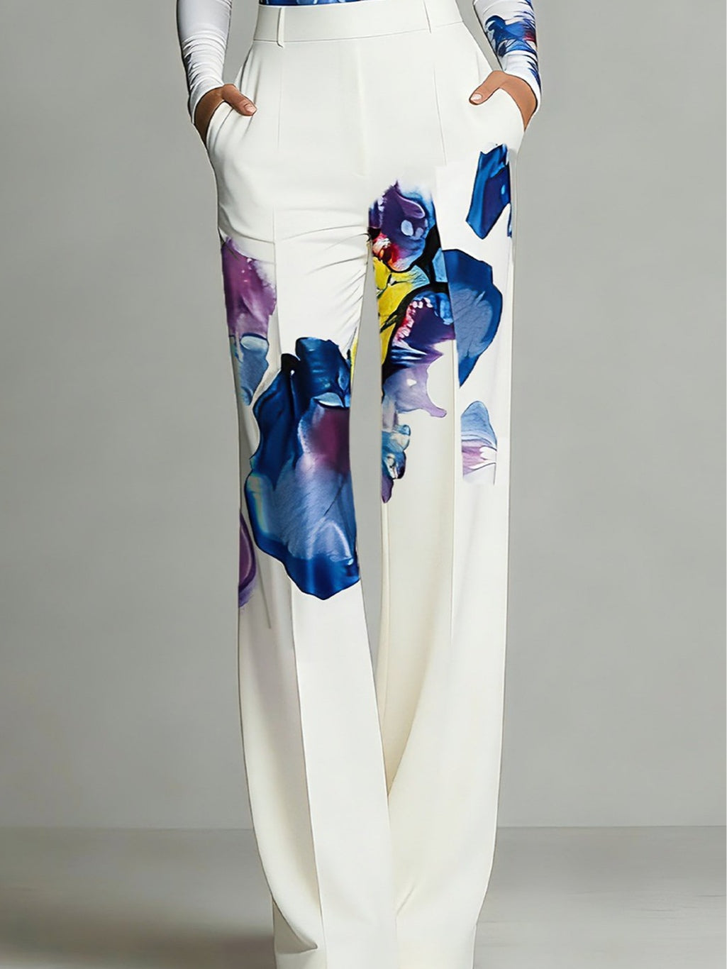 Conjunto de Top de Cuello Redondo con Estampado en Bloques de Color y Pantalón