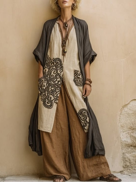 Giulia - Conjunto Bohemio Nómada de Tres Piezas en Gris Oscuro y Marrón con Estampado Tribal